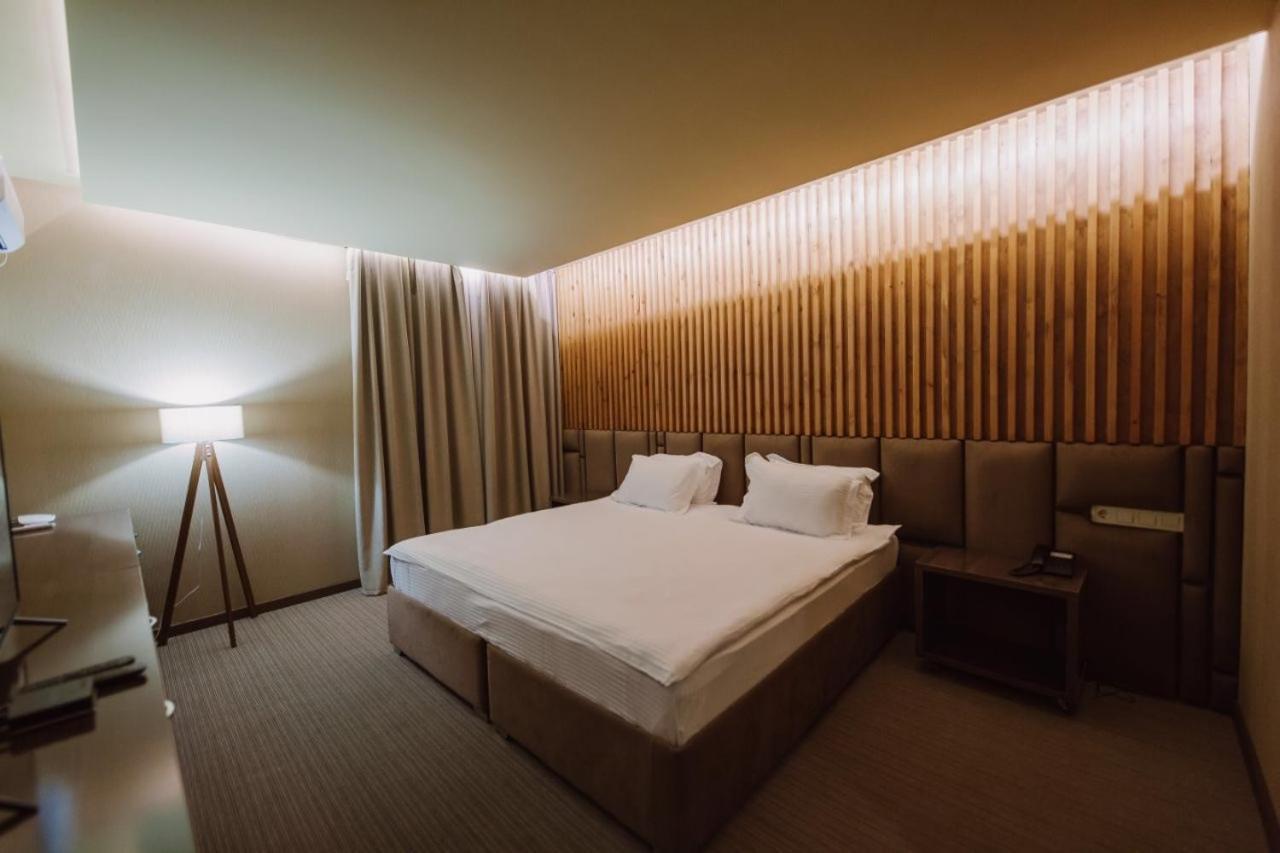Barhat Hotel & Spa Taraz Exterior photo