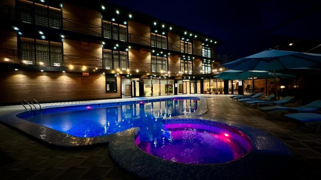 Barhat Hotel & Spa Taraz Exterior photo