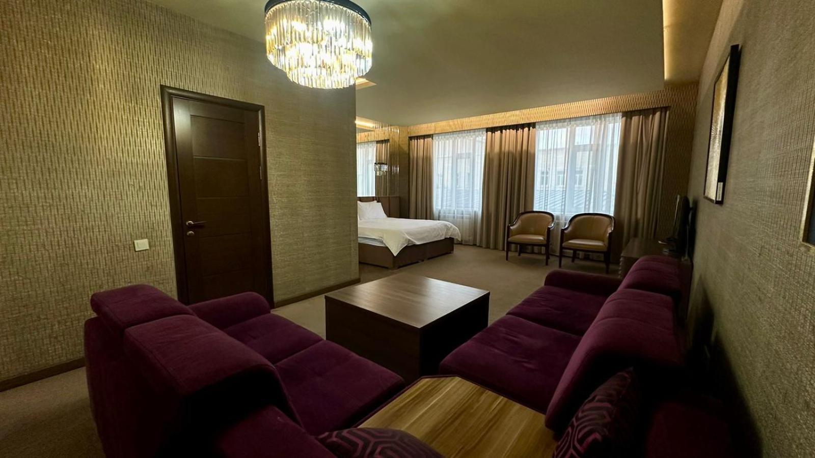 Barhat Hotel & Spa Taraz Exterior photo