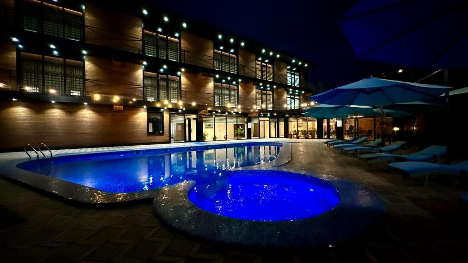 Barhat Hotel & Spa Taraz Exterior photo