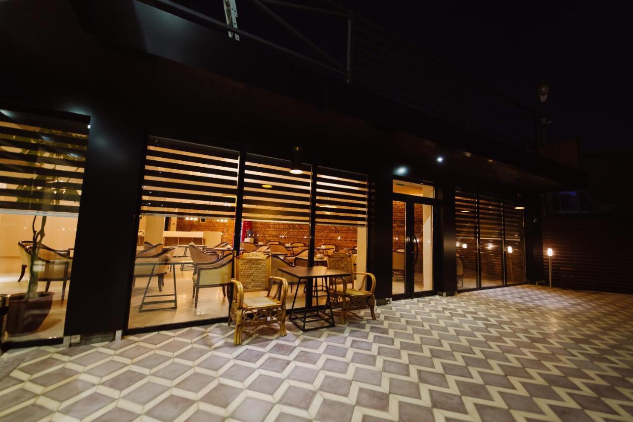Barhat Hotel & Spa Taraz Exterior photo